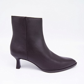 UNISA, ботильоны