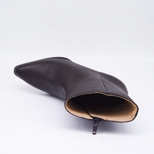 UNISA, ботильоны